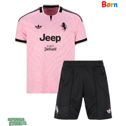 Juventus Gleison Bremer #3 Replika Babytøj Udebanesæt Børn 2026-27 Kortærmet (+ Korte bukser)